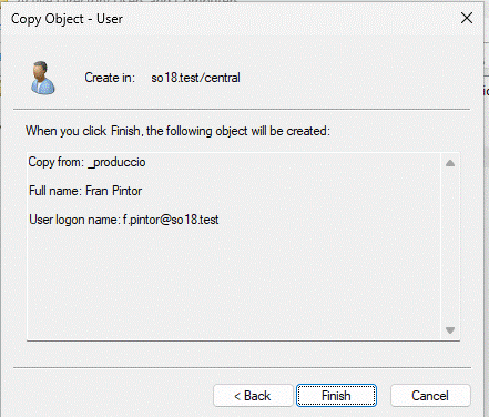 Copia d'un usuari plantilla a un usuari per ser utilitzat.